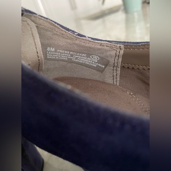 Pretty Flapper style 1920’s look. Navy/purple suede size 8. - Picture 3 of 3